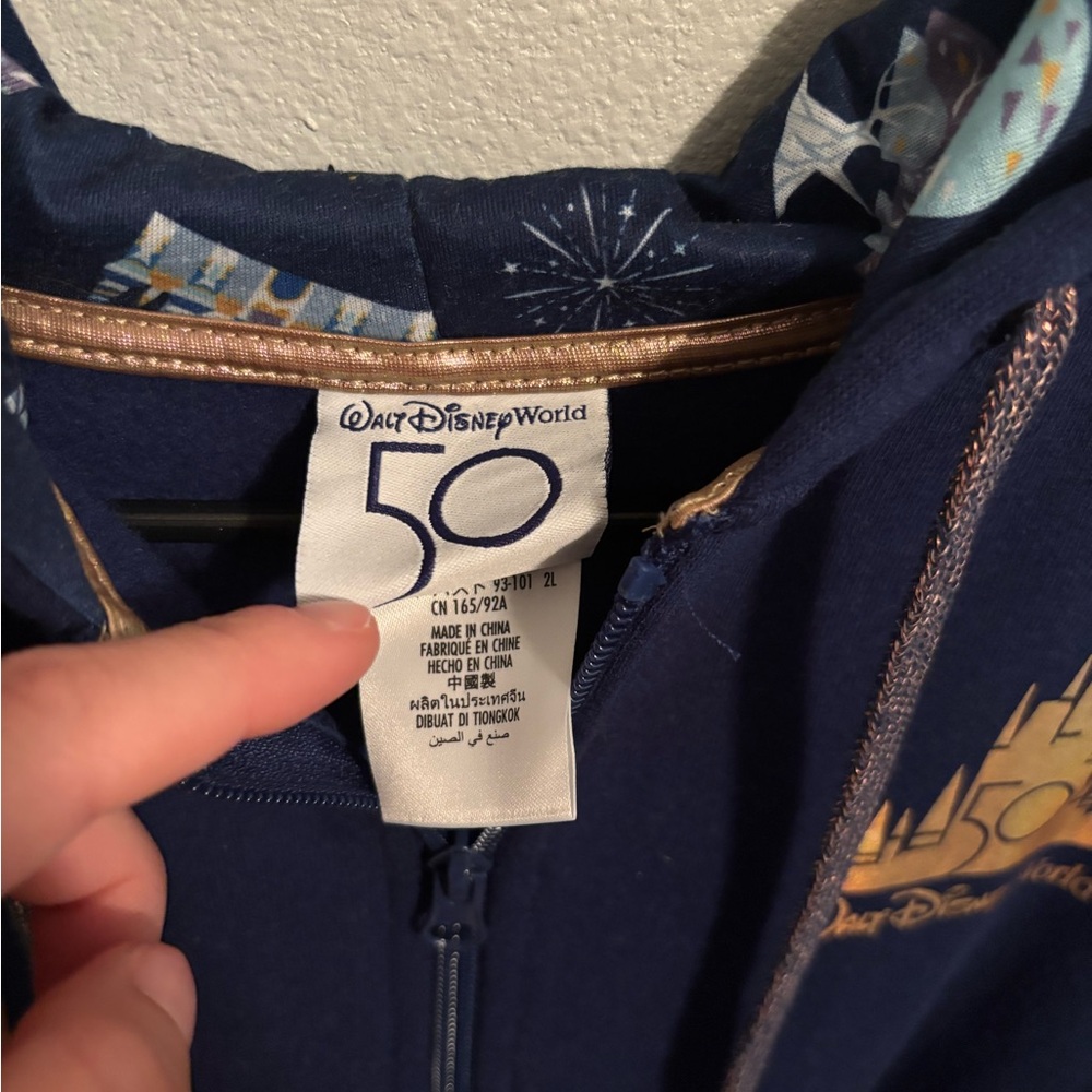 Disney jacket - Picture 2 of 3